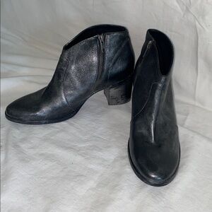 Frye black/silver leather Women's booties